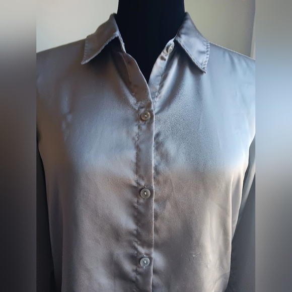 Silver satin button up top - Picture 2 of 7